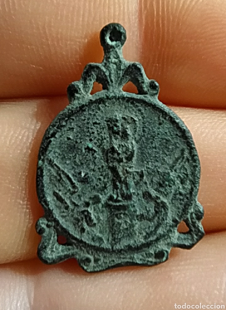 Antig&uuml;edades: Antigua medalla religiosa. - Foto 1