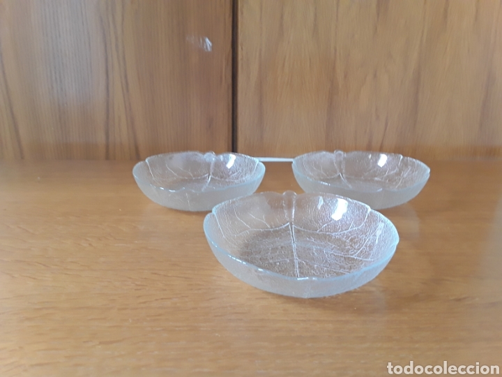 Antig&uuml;edades: 3 CUENCOS DE CRISTAL EN FORMA DE HOJA - Foto 2