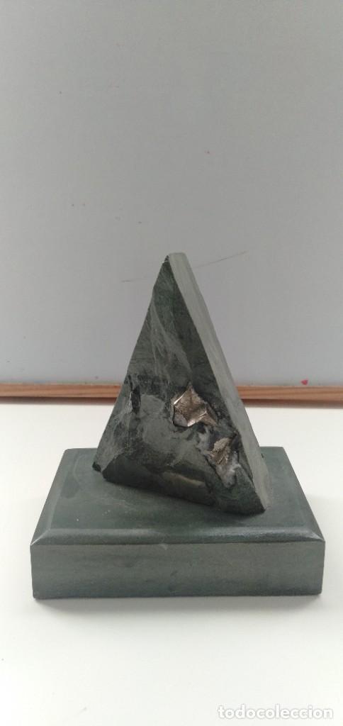 Antig&uuml;edades: Pir&aacute;mide de pizarra verde Pol. - Foto 7