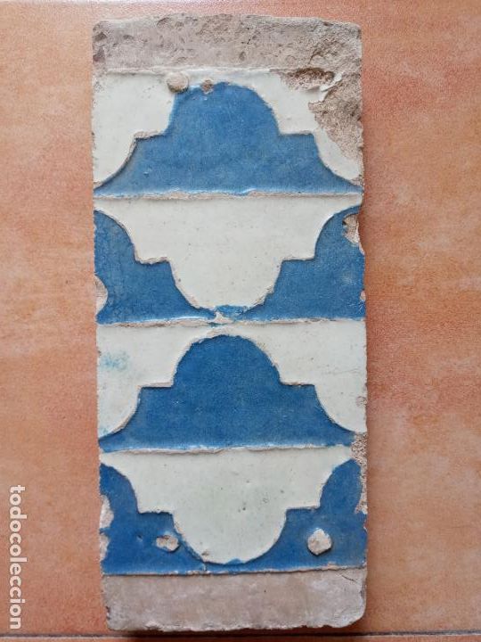 Antig&uuml;edades: Azulejo siglo XVI - Foto 1