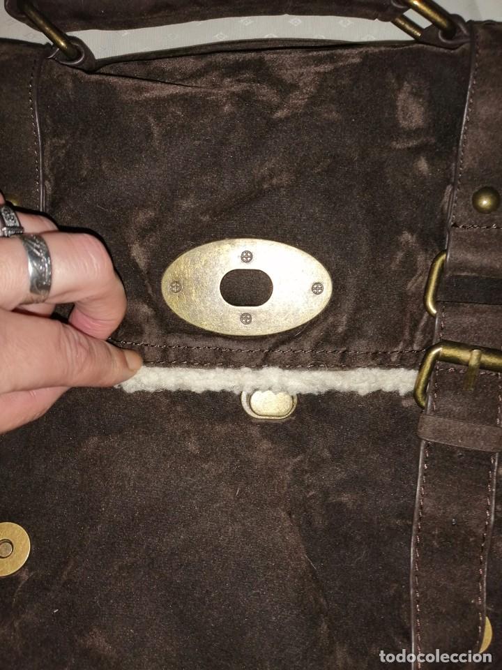 Antig&uuml;edades: Bolso malet&iacute;n de antelina - Foto 4