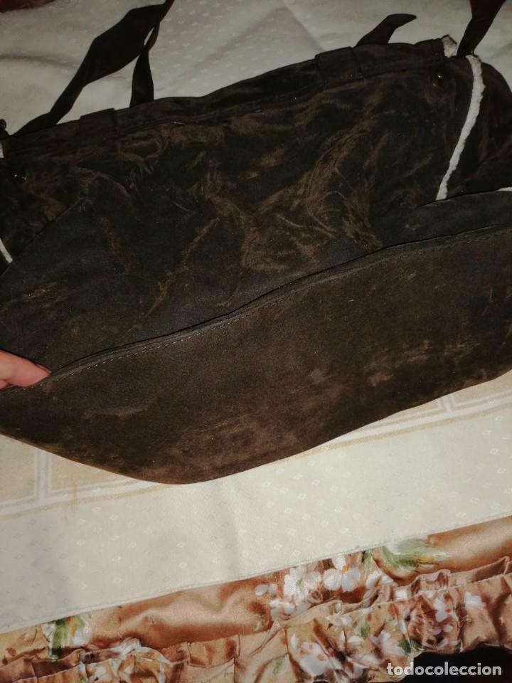 Antig&uuml;edades: Bolso malet&iacute;n de antelina - Foto 10