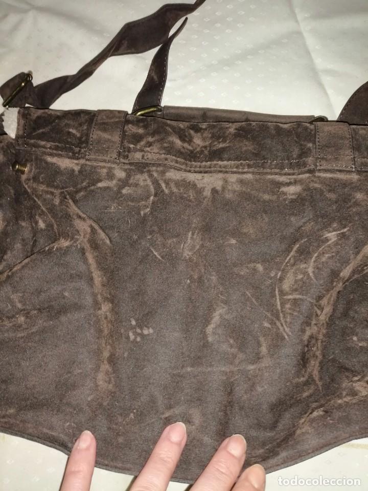 Antig&uuml;edades: Bolso malet&iacute;n de antelina - Foto 11