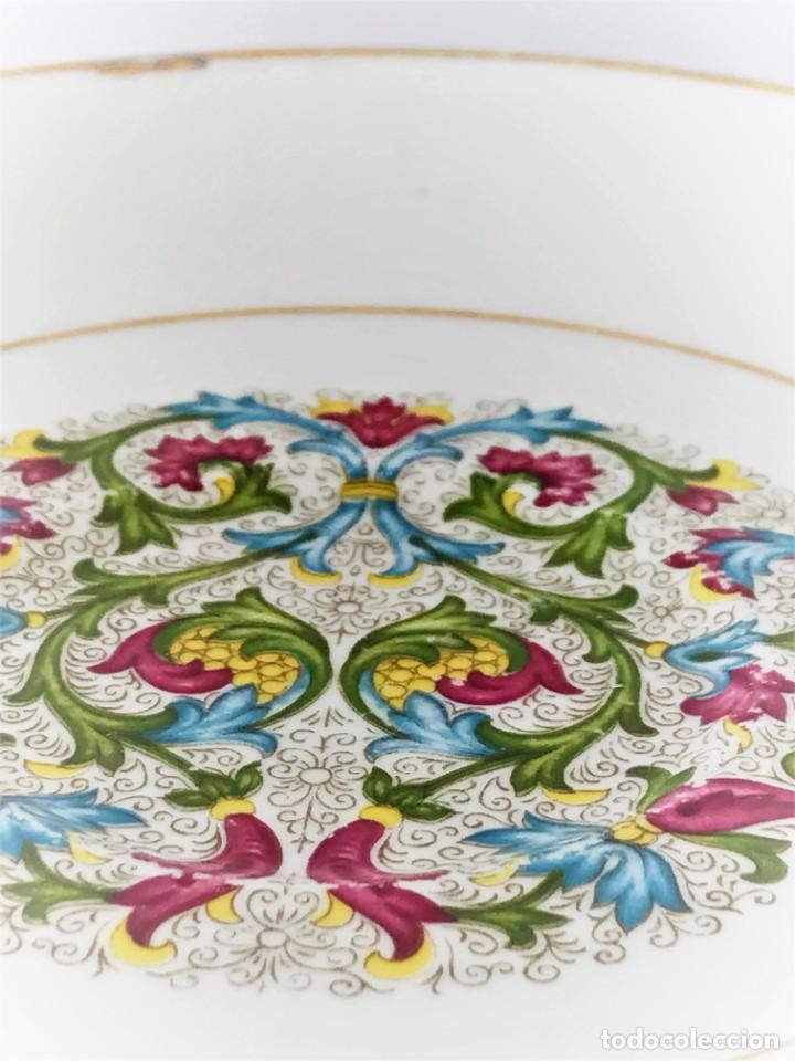 Antigüedades: Taza y platillo Royal Suttherland - fina porcelana inglesa - Foto 7 - 226634935