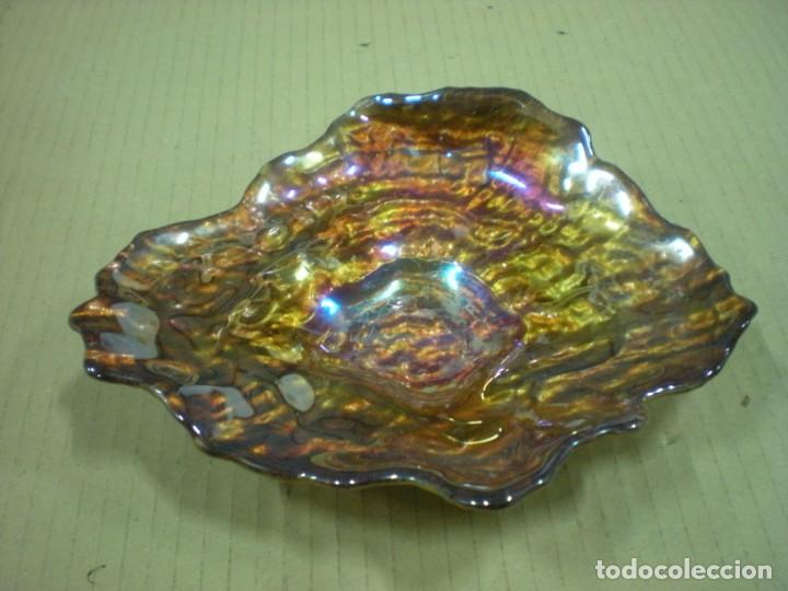 Antig&uuml;edades: CENTRO DE MESA EN CRISTAL CON BASE PINTADA TIPO CONCHA MEDIDAS 20X17CM