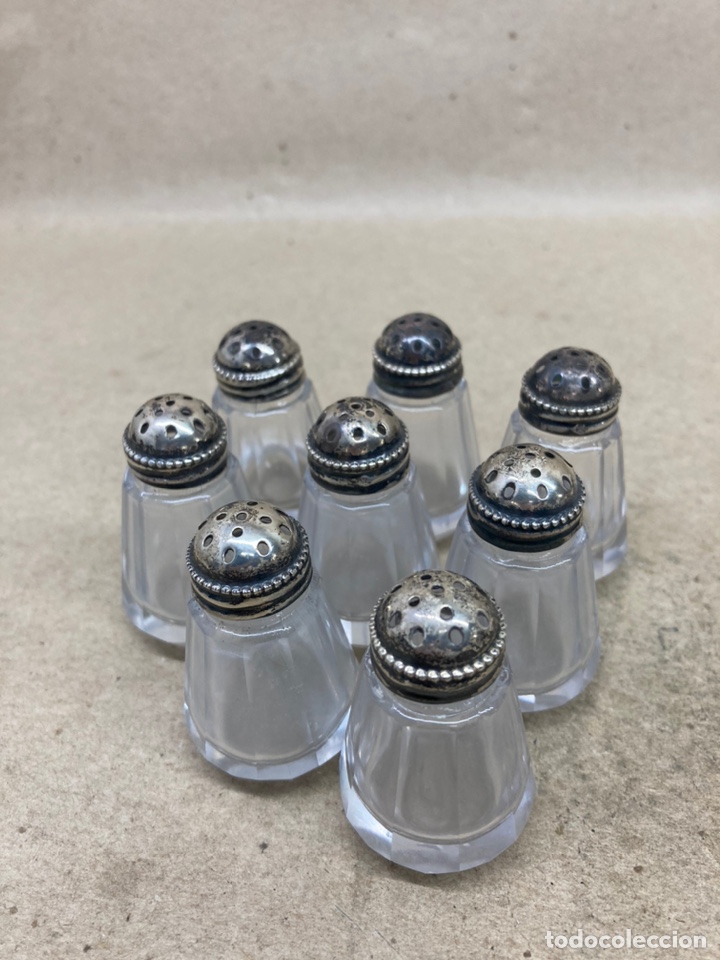 Antig&uuml;edades: 8 saleros con tapa de plata - Foto 2