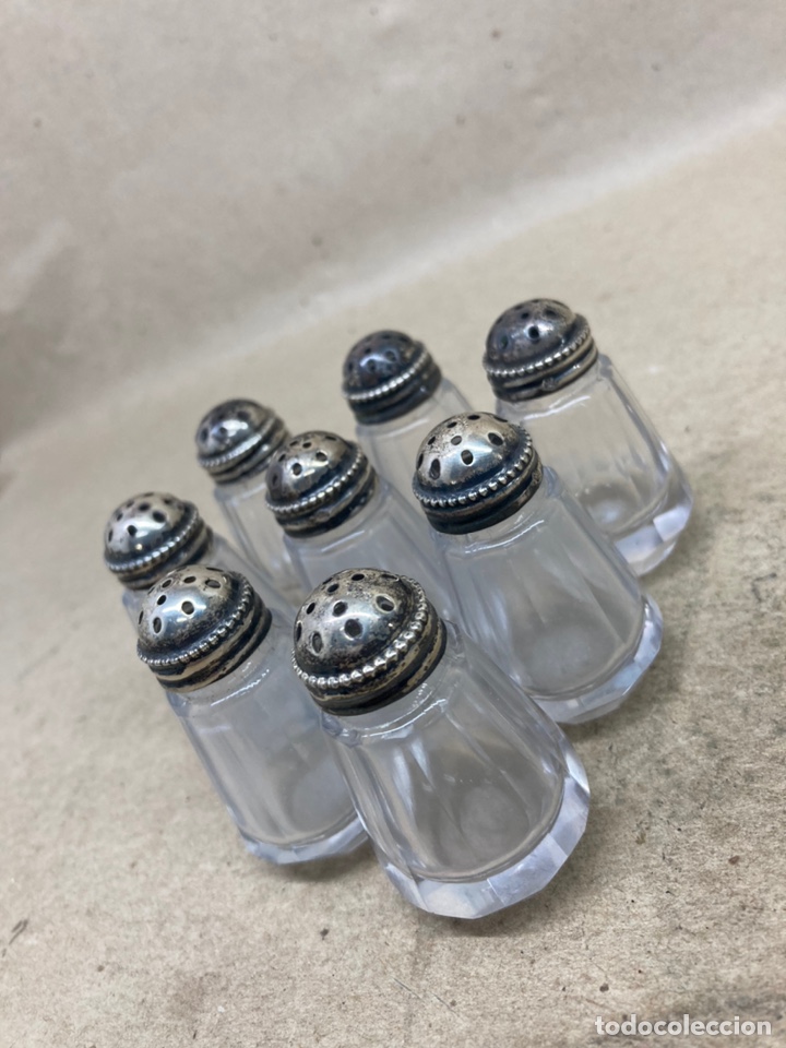 Antig&uuml;edades: 8 saleros con tapa de plata - Foto 1