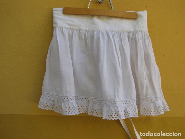 Antig&uuml;edades: 9.- Minifalda encajes - Foto 2