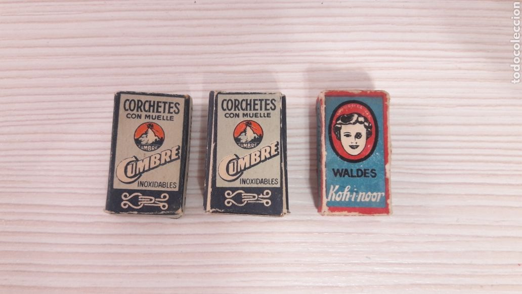 Antig&uuml;edades: 3 cajitas corchetes antiguas - Foto 1