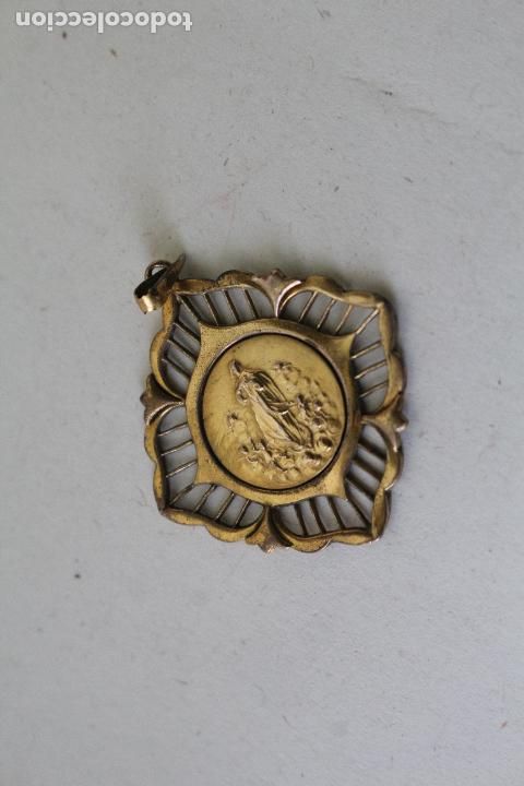 Antig&uuml;edades: medalla virgen de la inmaculada chapada en oro - Foto 3