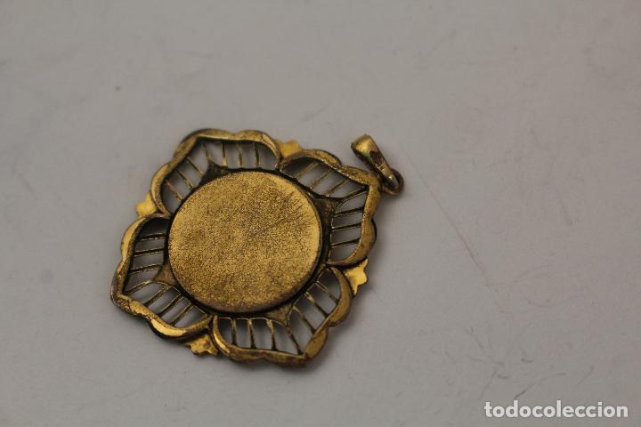 Antig&uuml;edades: medalla virgen de la inmaculada chapada en oro - Foto 4
