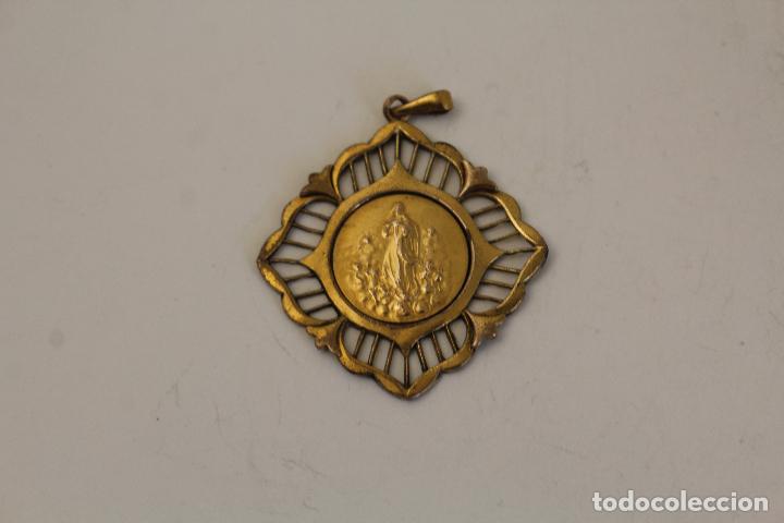 Antig&uuml;edades: medalla virgen de la inmaculada chapada en oro - Foto 1