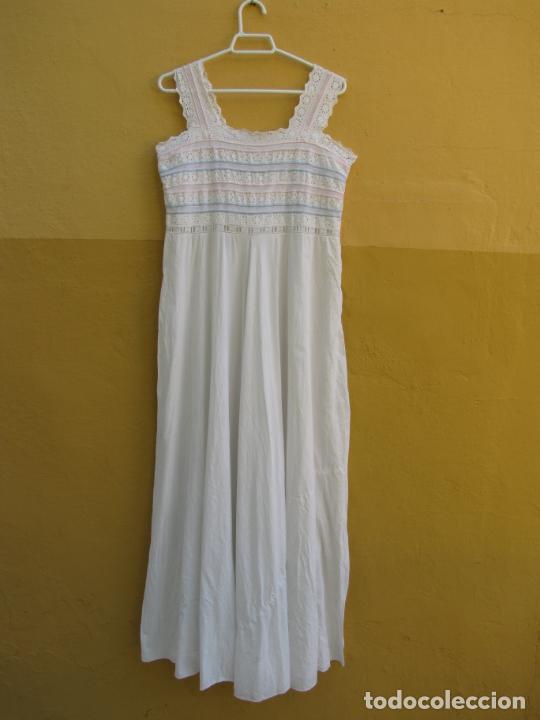Antig&uuml;edades: 9.- Camis&oacute;n de algod&oacute;n ajuar - Foto 1