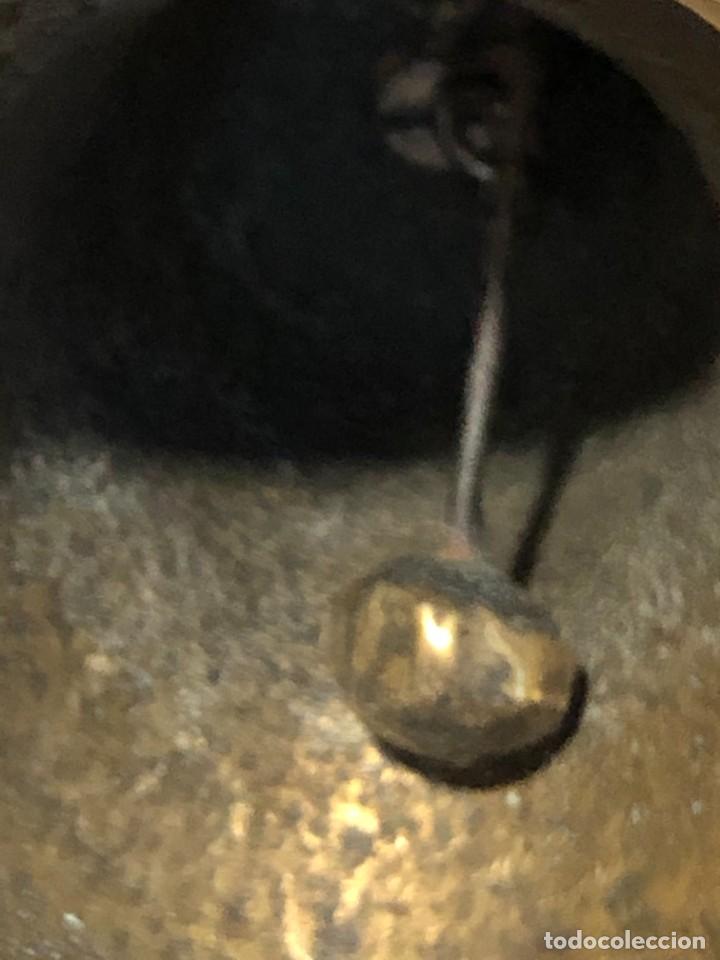Antig&uuml;edades: Campana de bronce S XIX de llamar al servicio - Foto 3