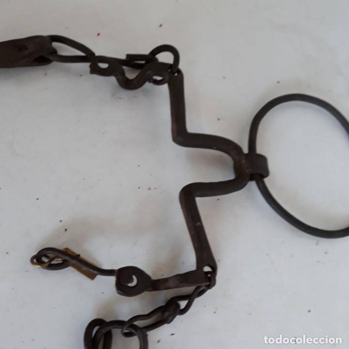 Antig&uuml;edades: Bocado marroqui con correaje de cuero - Foto 3