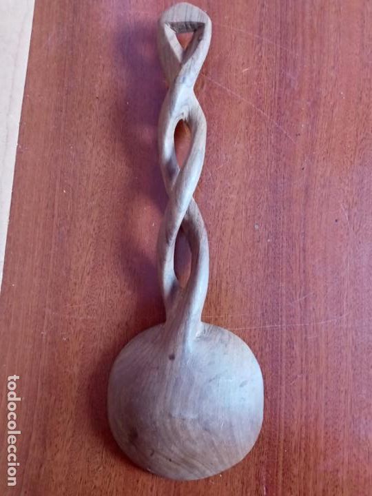 Antig&uuml;edades: Cuchara de madera tallada a mano - Foto 2