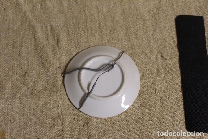 Antig&uuml;edades: platito de porcelana - Foto 3