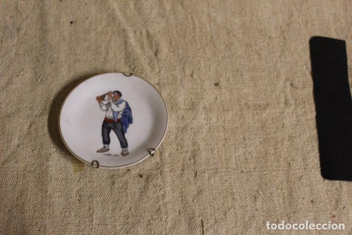 Antig&uuml;edades: platito de porcelana - Foto 4