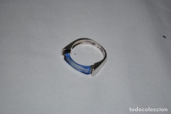 Antig&uuml;edades: ANILLO DE PLATA COMBINADO - Foto 3