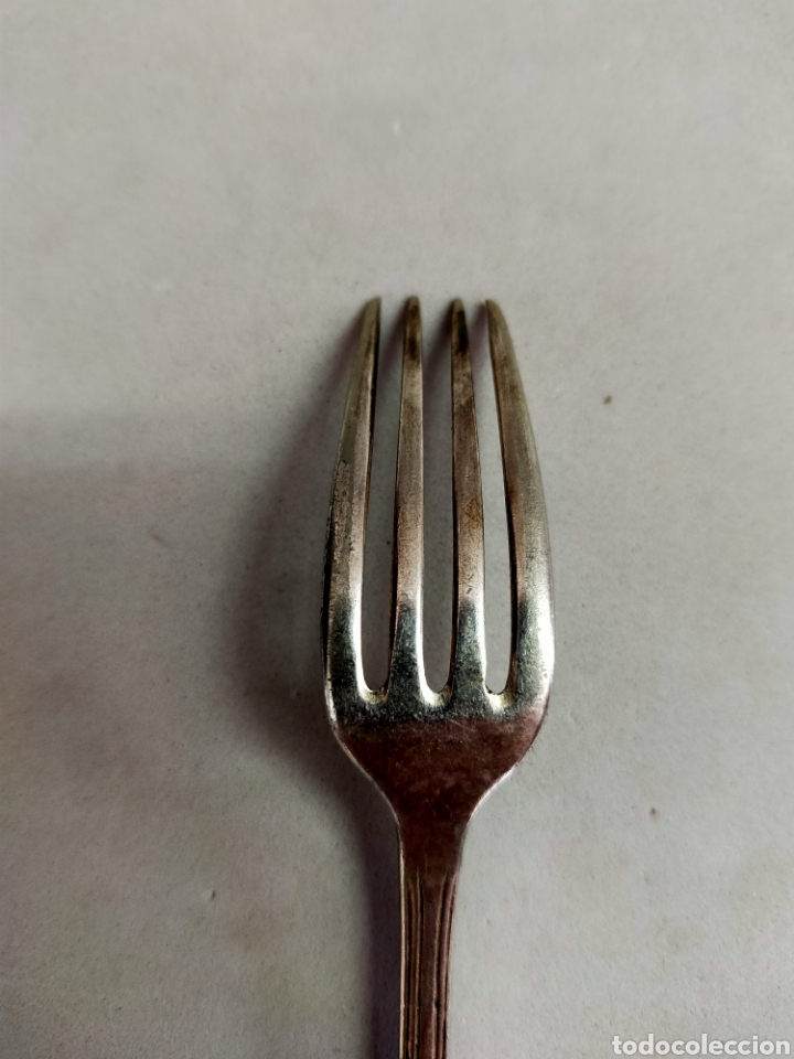 Antig&uuml;edades: TENEDOR DE METAL PLATEADO - Foto 6