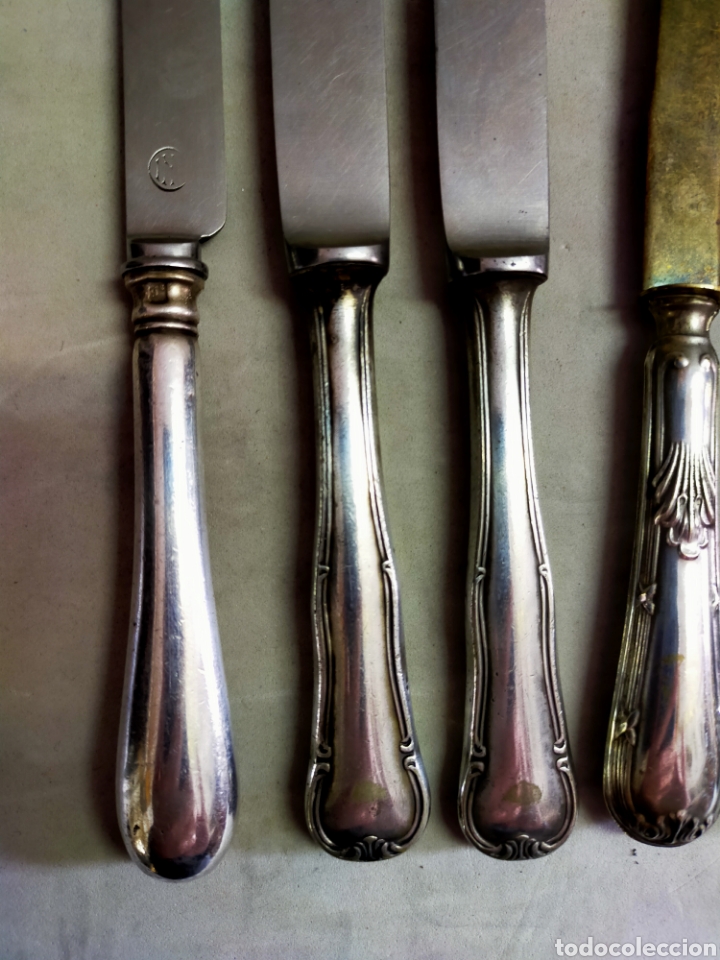 Antig&uuml;edades: LOTE DE 5 CUCHILLOS DE POSTRE. METAL PLATEADO. - Foto 3