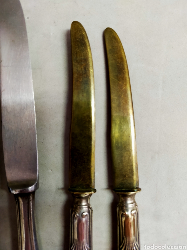 Antig&uuml;edades: LOTE DE 5 CUCHILLOS DE POSTRE. METAL PLATEADO. - Foto 4