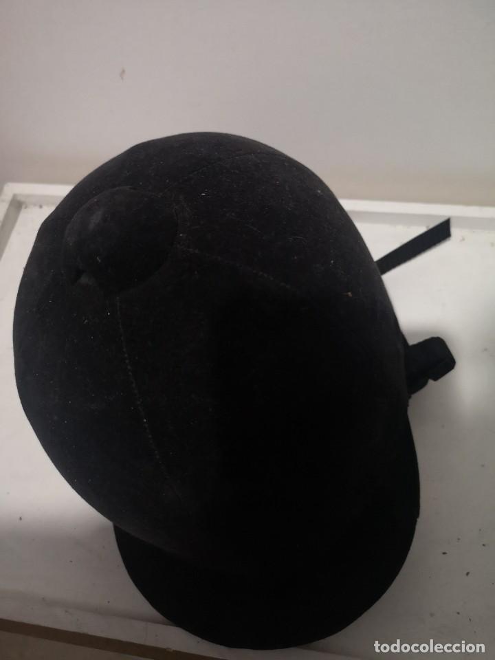 Antig&uuml;edades: Sombrero de h&iacute;pica - Foto 1