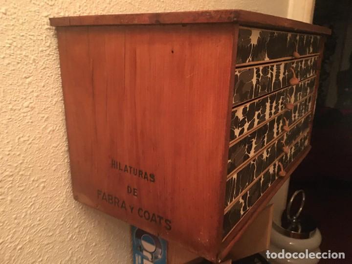 Antig&uuml;edades: MUEBLE AUXILIAR MADERA HILADURAS - Foto 4