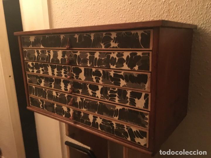 Antig&uuml;edades: MUEBLE AUXILIAR MADERA HILADURAS - Foto 5