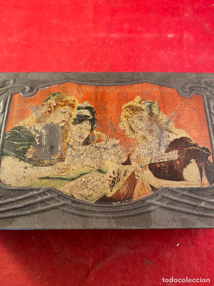 Antig&uuml;edades: Antigua caja de metal - Foto 2