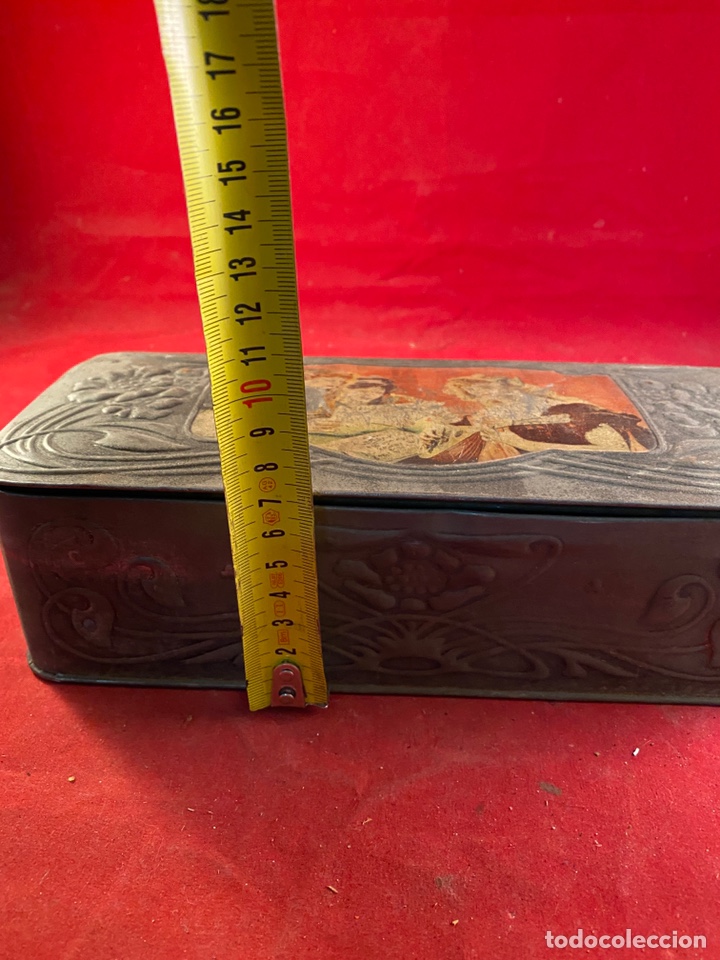 Antig&uuml;edades: Antigua caja de metal - Foto 3
