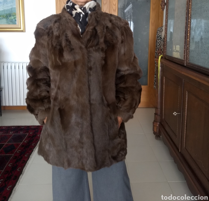 Antig&uuml;edades: Chaqueta de astrakan marron - Foto 1