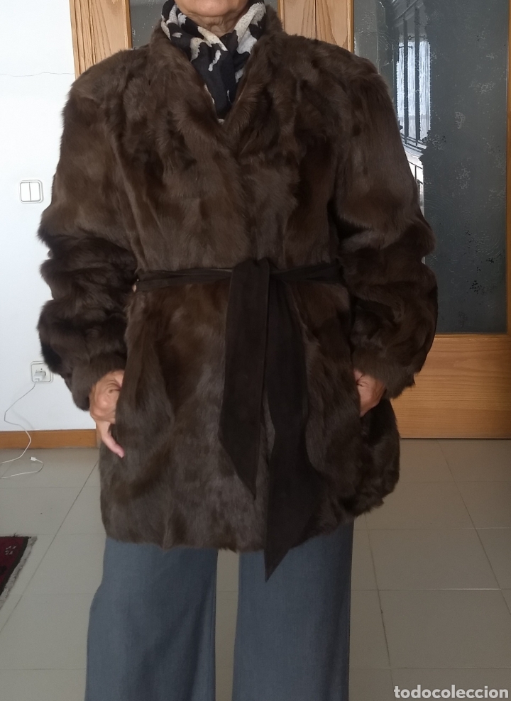 Antig&uuml;edades: Chaqueta de astrakan marron - Foto 2