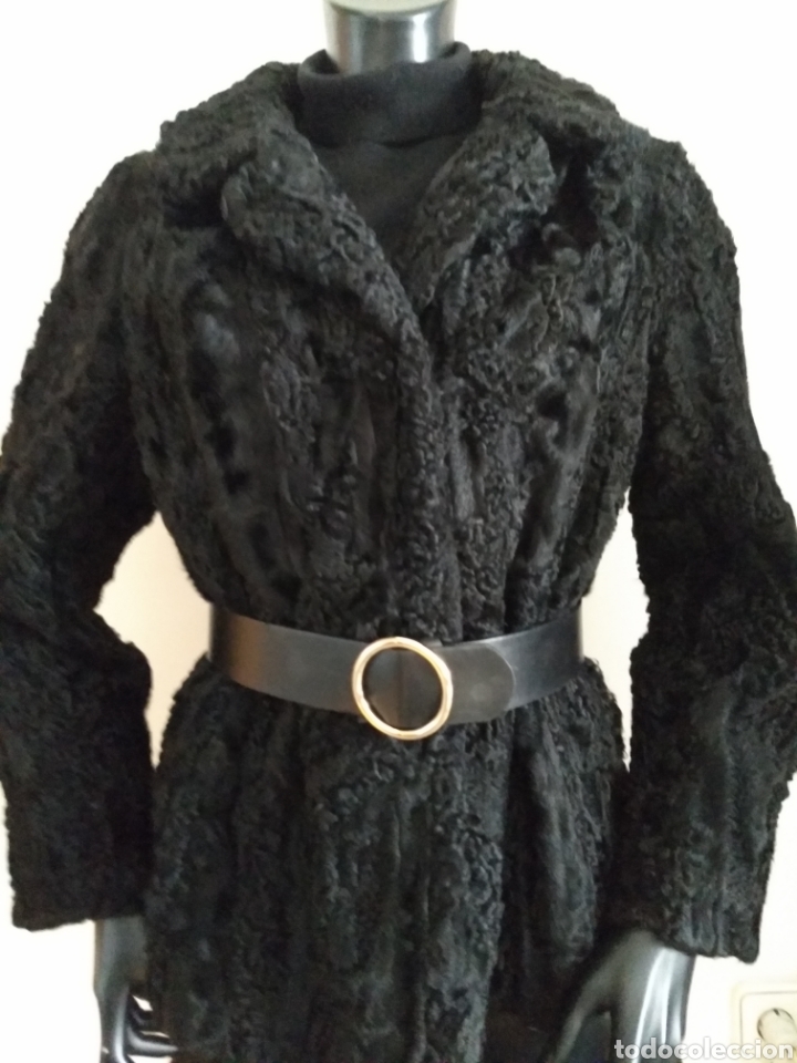 Antig&uuml;edades: Chaqueta de astrakan - Foto 2