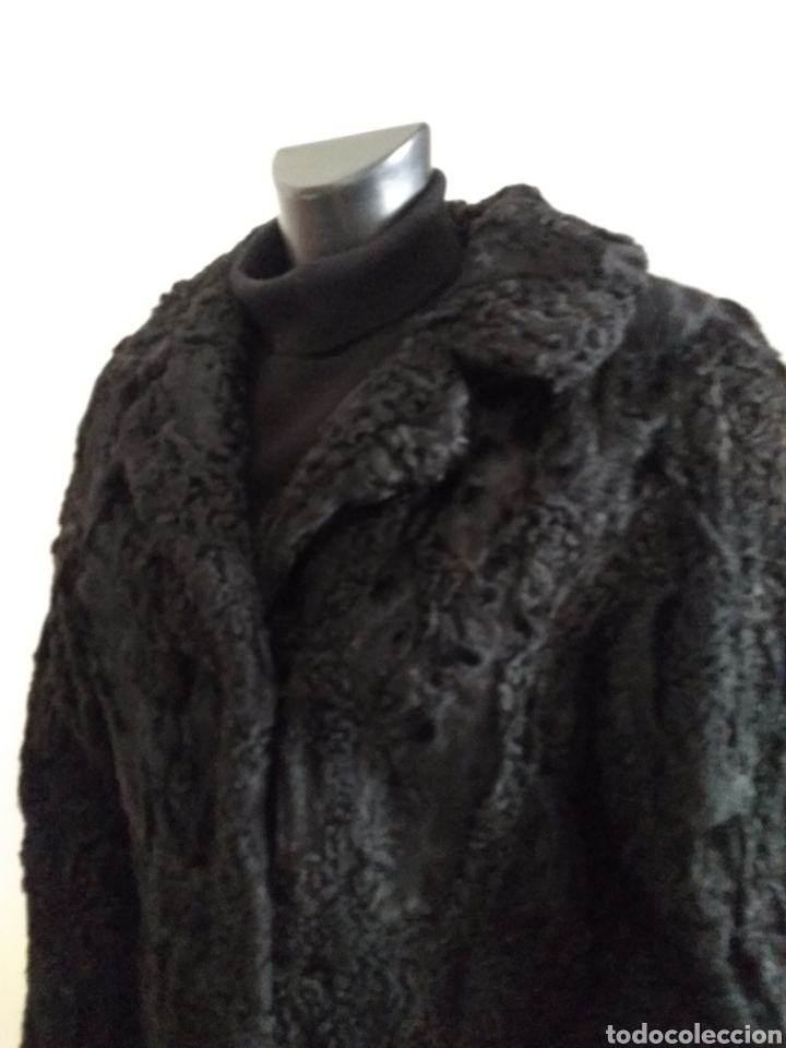 Antig&uuml;edades: Chaqueta de astrakan - Foto 1