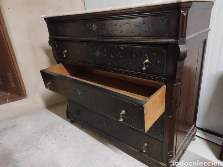 Antig&uuml;edades: Antigua c&oacute;moda con cajones, con su marmol. - Foto 13