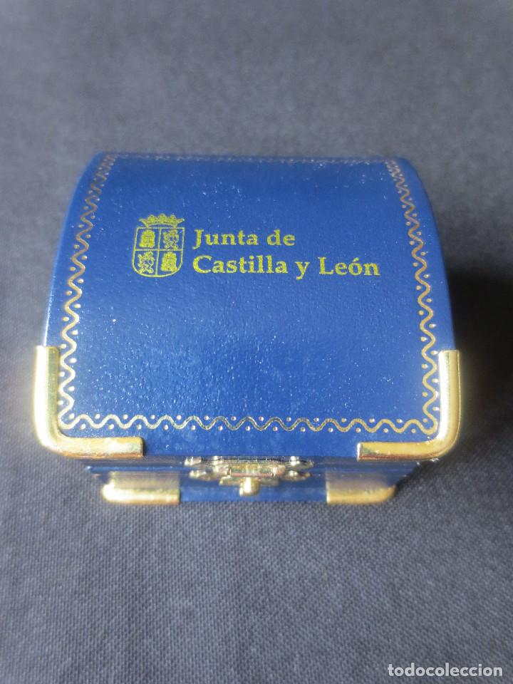 Antig&uuml;edades: ALFILER DE PLATA E INSIGNIA - ALFILER DE LA JUNTA DE CASTILLA Y LEON - Foto 7