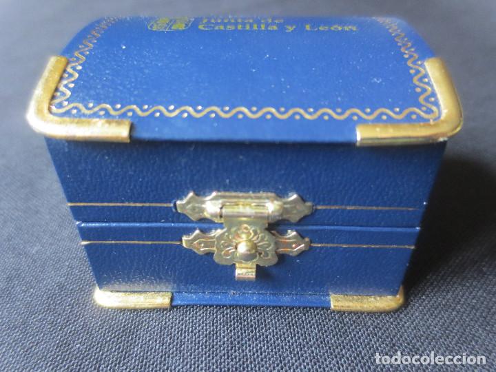 Antig&uuml;edades: ALFILER DE PLATA E INSIGNIA - ALFILER DE LA JUNTA DE CASTILLA Y LEON - Foto 8