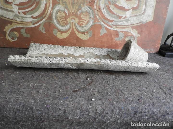 Antig&uuml;edades: MACETERO DE TERRACOTA CON FORMA DE TEJA - Foto 4
