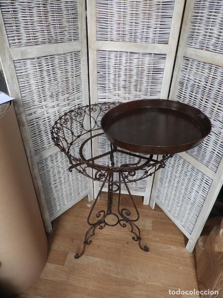 Antig&uuml;edades: MESA DE HIERRO AUXILIAR CON BANDEJA - Foto 5