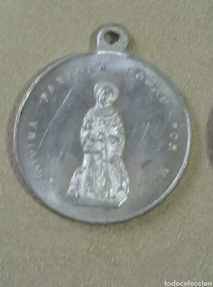 Antig&uuml;edades: Dos medallas San Francisco de As&iacute;s - Foto 5