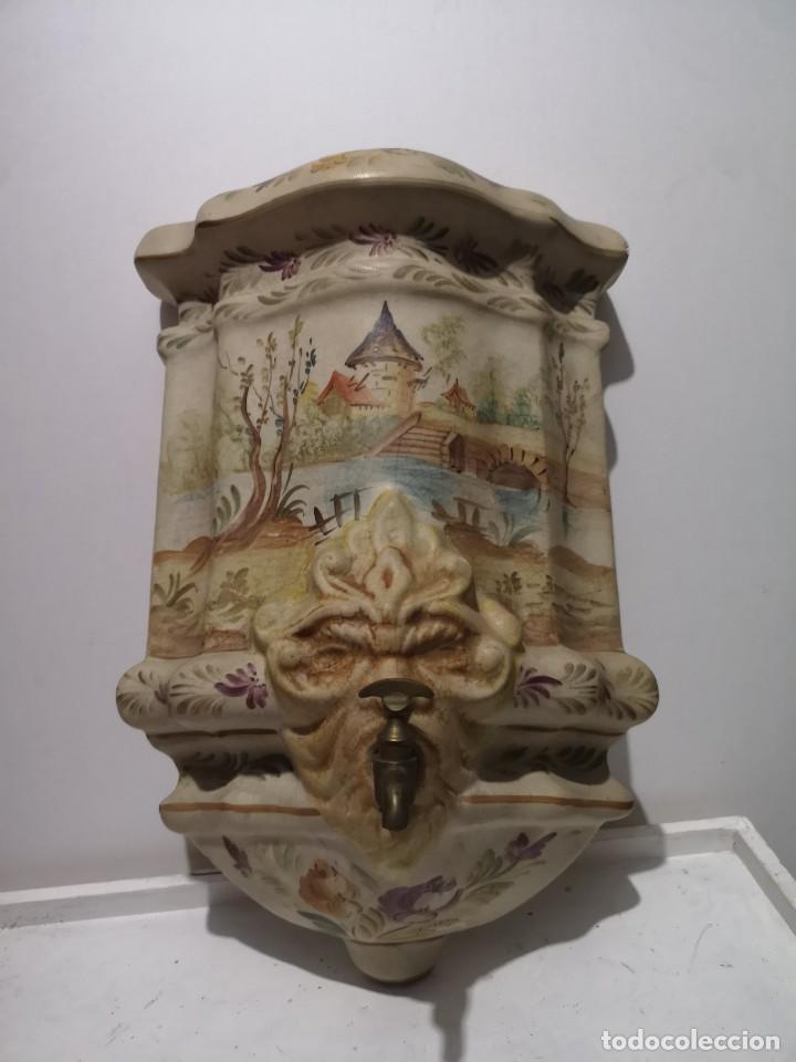 Antig&uuml;edades: Aguamanil antiguo de pared - Foto 1