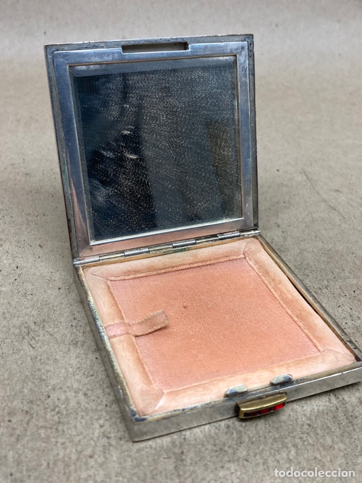 Antig&uuml;edades: Caja de maquillaje en plata cierre con rubis - Foto 1