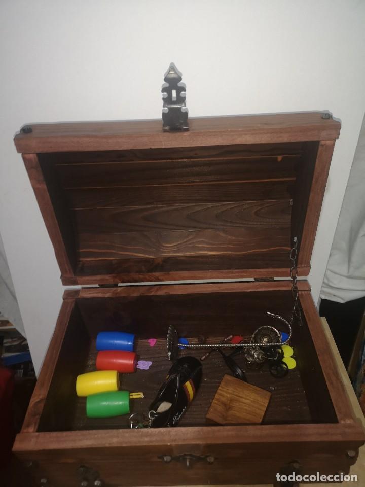 Antig&uuml;edades: Ba&uacute;l de pino - Foto 3