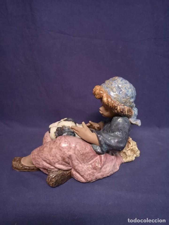 Antig&uuml;edades: GRANJERA CON PERRO EN PORCELANA LLADRO - Foto 6