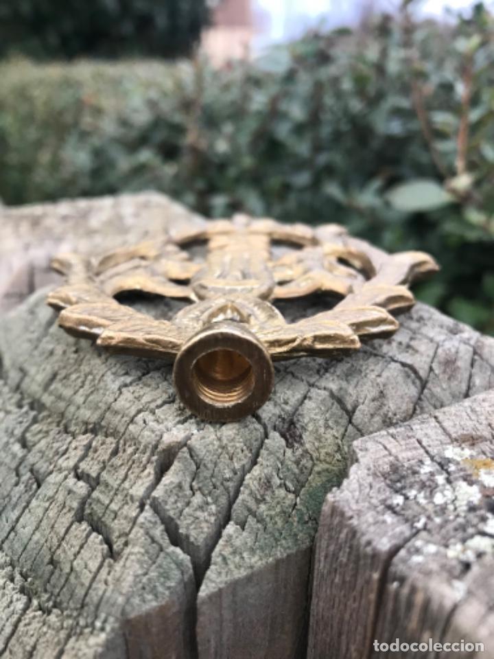Antig&uuml;edades: Medalla vara, emblema metal - Foto 3