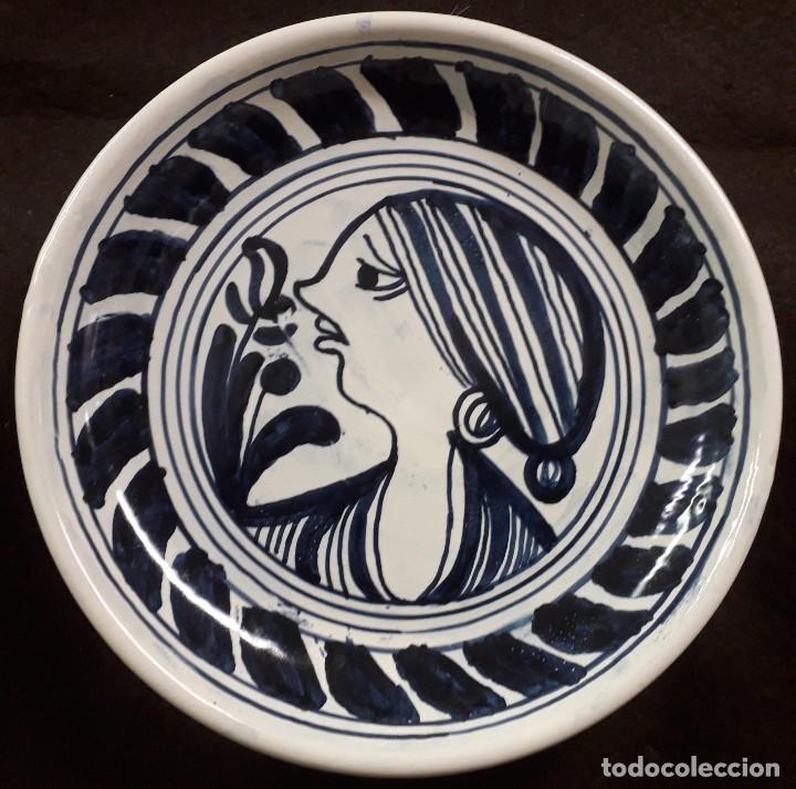 Antig&uuml;edades: Plato de cer&aacute;mica Cara de mujer - Foto 1