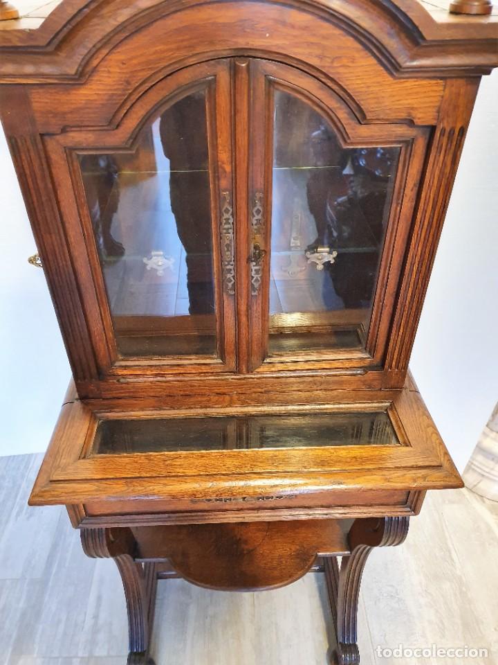 Antig&uuml;edades: VITRINA EXPOSITORA DE ROBLE - Foto 4
