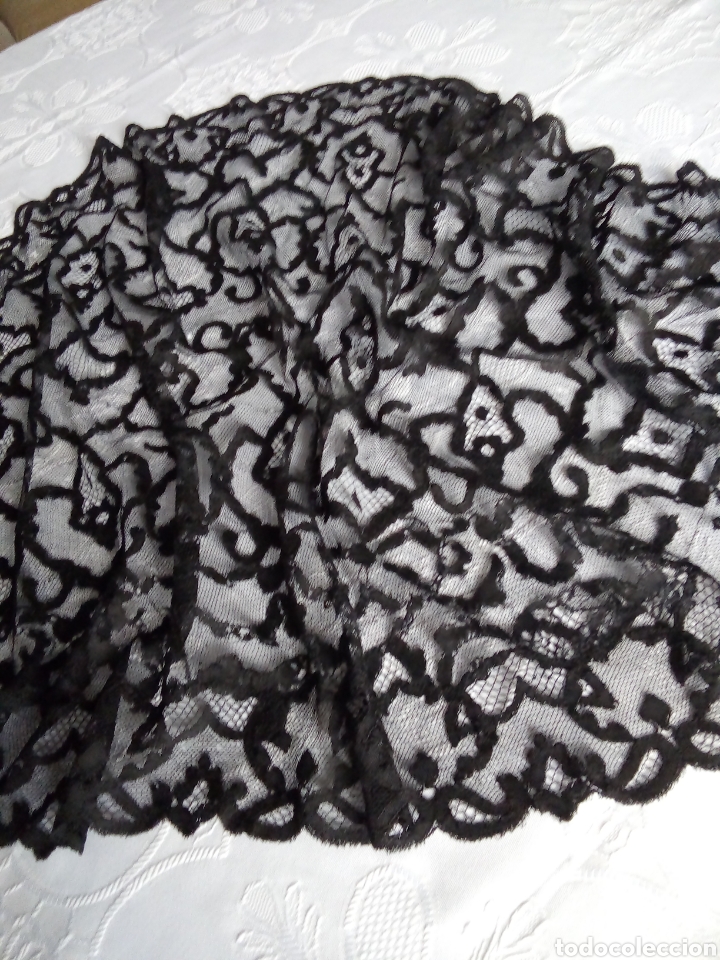 Antig&uuml;edades: Mantilla goyesca negra - Foto 1
