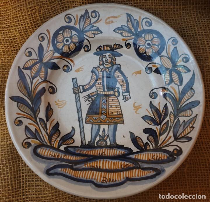 Antig&uuml;edades: Plato cer&aacute;mico pintado a mano. - Foto 1
